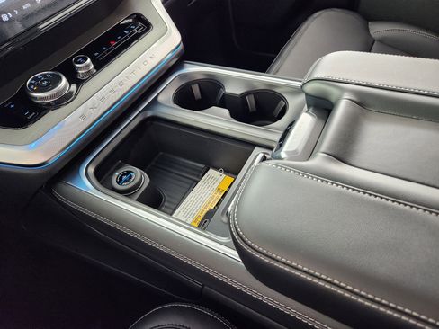 New 2026 Ford Expedition Platinum w/ Driver's Package image 25