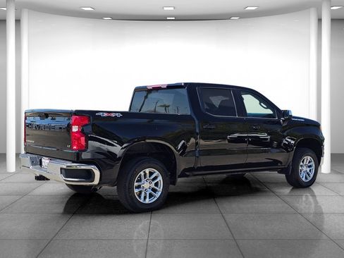 Used 2023 Chevrolet Silverado 1500 LT AWD/4WD image 6