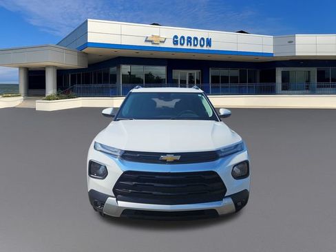 Used 2023 Chevrolet TrailBlazer LT w/ Convenience Package AWD/4WD image 9