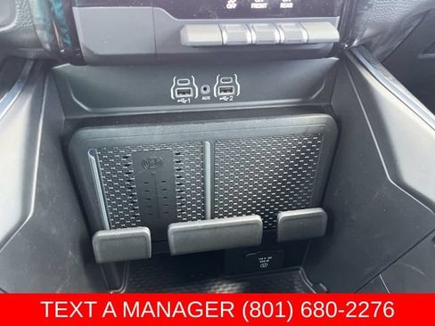 Used 2025 RAM 1500 Big Horn AWD/4WD image 24