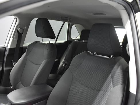 Used 2022 Toyota RAV4 LE AWD/4WD image 15