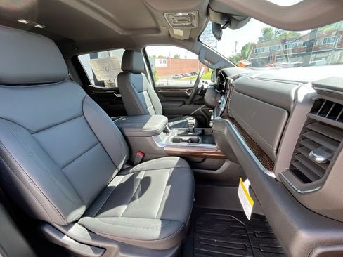 Used 2025 GMC Sierra 1500 Elevation w/ Elevation Premium Package AWD/4WD image 43