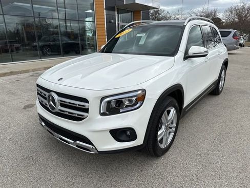 Used 2023 Mercedes-Benz GLB 250 4MATIC image 2