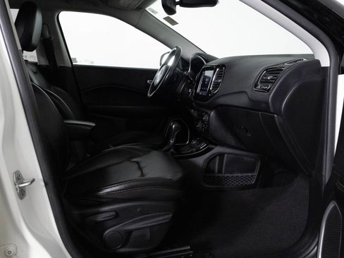 Used 2020 Jeep Compass Limited image 38