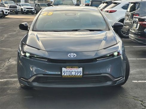 Used 2025 Toyota Prius LE image 2
