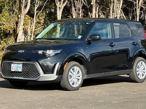 Certified 2024 Kia Soul LX image 8