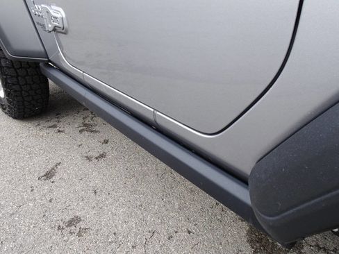 Used 2020 Jeep Wrangler Sport AWD/4WD image 13