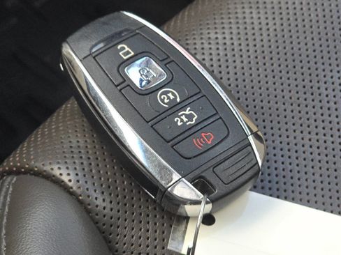 Used 2019 Lincoln Nautilus Reserve w/ Ultimate Package image 39