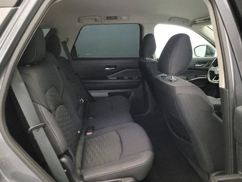 Used 2022 Nissan Pathfinder S AWD/4WD image 19