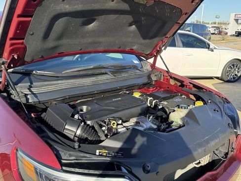 Used 2019 Jeep Cherokee Limited w/ Technology Group image 25