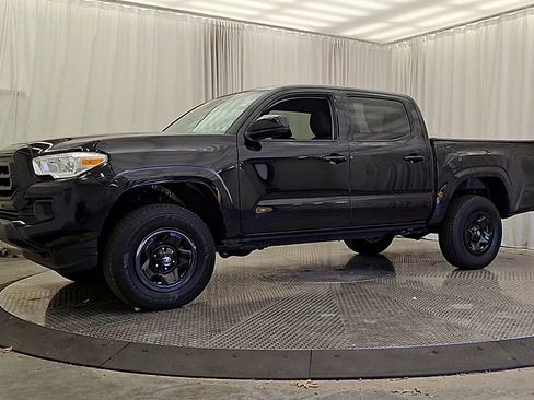 Certified 2022 Toyota Tacoma SR AWD/4WD image 3