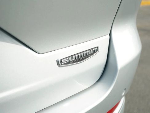 Used 2022 Jeep Grand Cherokee Summit AWD/4WD image 12