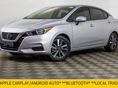 Used 2021 Nissan Versa SV image 2