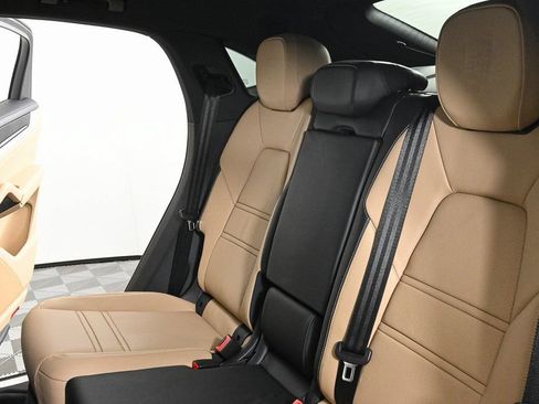 Certified 2026 Porsche Cayenne Coupe AWD/4WD image 22