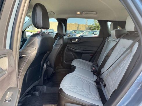 Used 2023 Ford Escape SE w/ PHEV Premium Package image 12