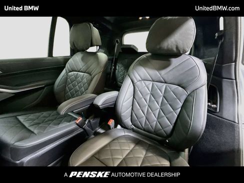 Used 2026 BMW X7 xDrive40i w/ M Sport Package AWD/4WD image 13
