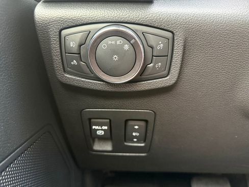 Used 2019 Ford F150 XLT w/ Equipment Group 302A Luxury AWD/4WD image 21