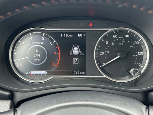 Used 2025 Nissan Versa SR w/ Trunk Package image 27