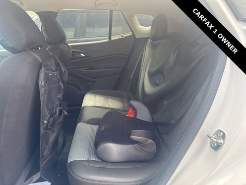 Used 2025 Chevrolet Trax LT w/ Driver Confidence Package FWD image 6