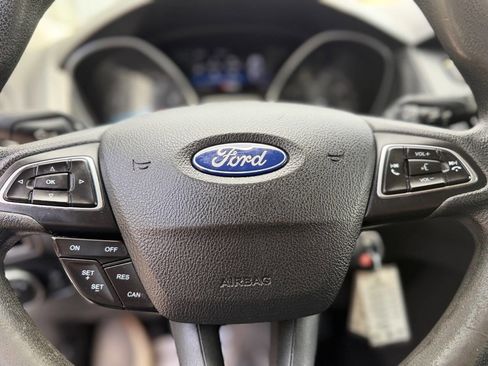 Used 2018 Ford Focus SE FWD image 20