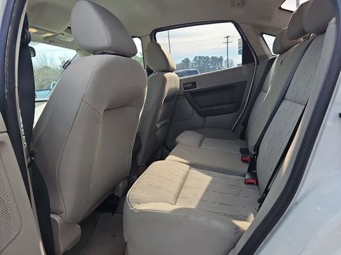 Used 2011 Ford Focus SE image 25