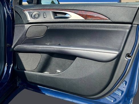 Used 2018 Lincoln MKZ Reserve FWD image 30