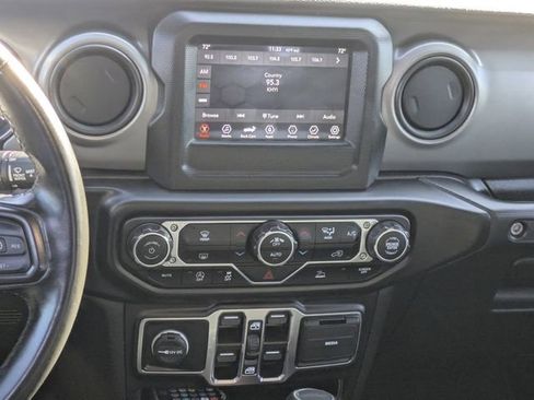 Used 2022 Jeep Gladiator Sport image 15