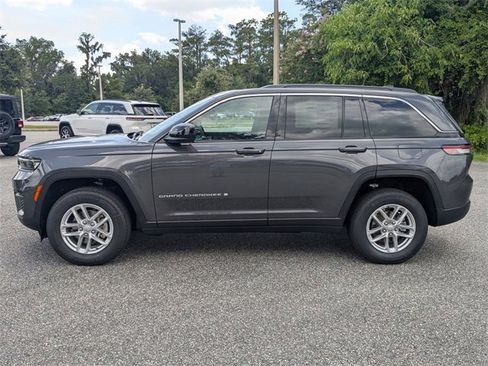 New 2025 Jeep Grand Cherokee Laredo X w/ Luxury Tech Group I image 8