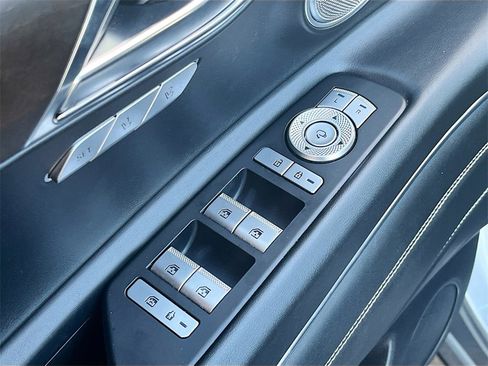 Used 2022 Genesis GV80 2.5T w/ Prestige Package 04 image 18