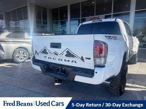 Used 2021 Toyota Tacoma TRD Sport image 4
