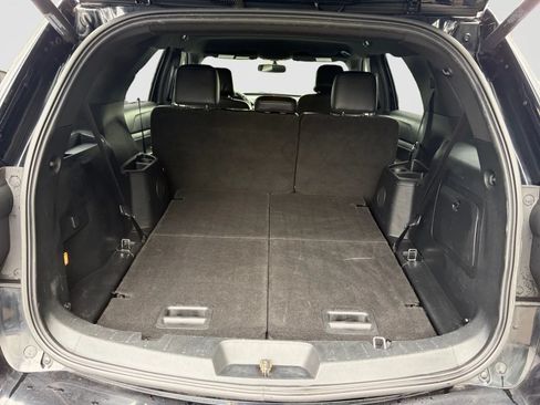 Used 2017 Ford Explorer XLT w/ Equipment Group 202A AWD/4WD image 17