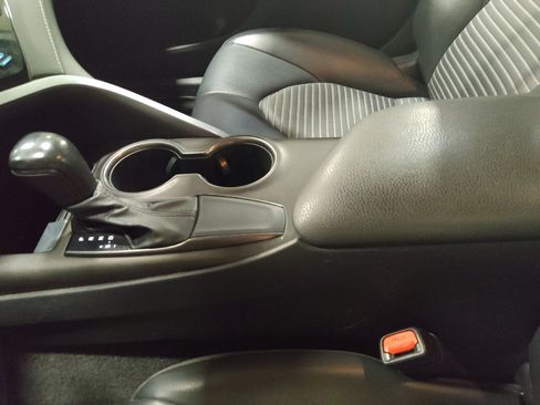 Used 2021 Toyota Camry SE image 26