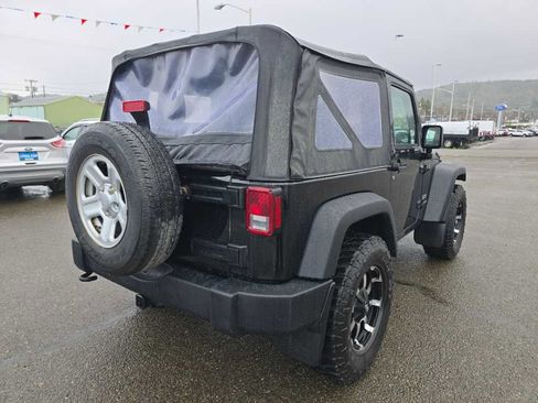 Used 2018 Jeep Wrangler Sport image 5