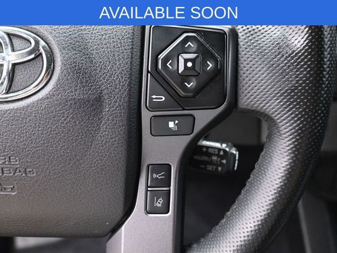 Used 2020 Toyota Tacoma TRD Off-Road image 18