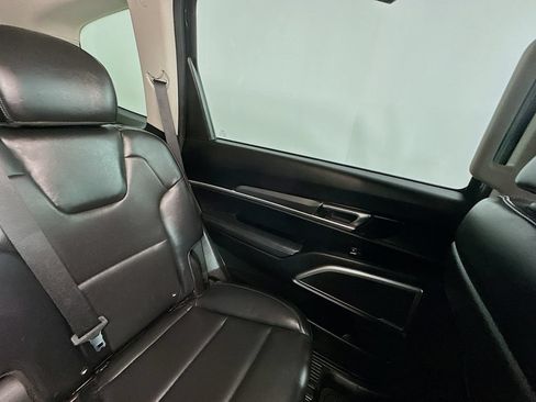 Used 2022 Kia Telluride LX AWD/4WD image 14