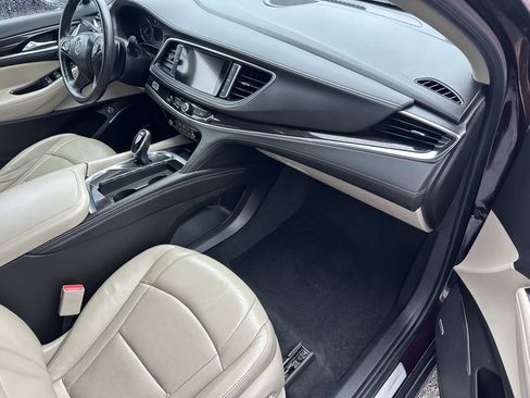 Used 2018 Buick Enclave Premium AWD/4WD image 5