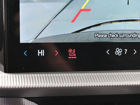 Used 2025 Ford Explorer ST-Line w/ Premium Package image 24