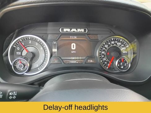 Used 2025 RAM 1500 Laramie AWD/4WD image 15
