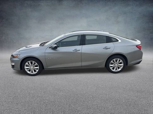Used 2024 Chevrolet Malibu LT image 2