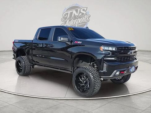 Used 2021 Chevrolet Silverado 1500 LT Trail Boss w/ Convenience Package II AWD/4WD image 3