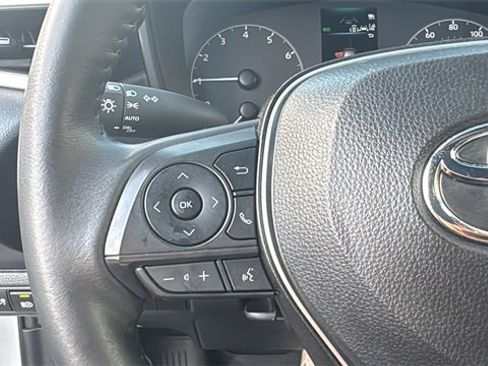 Used 2024 Toyota Corolla SE image 16