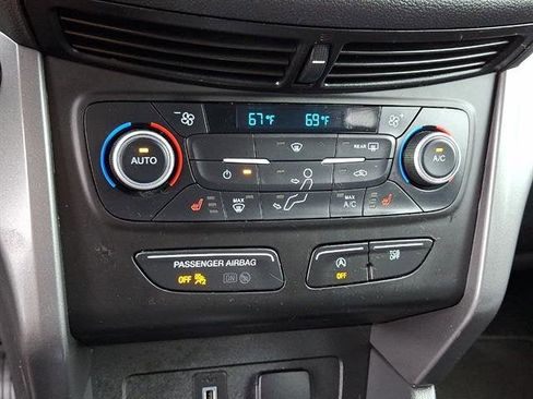 Used 2019 Ford Escape SE AWD/4WD image 17