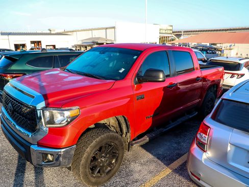 Used 2021 Toyota Tundra SR5 RWD image 3