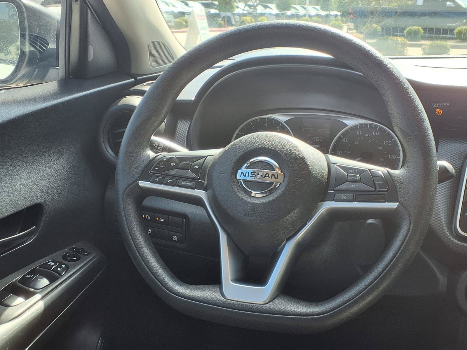 Used 2021 Nissan Kicks S FWD image 6