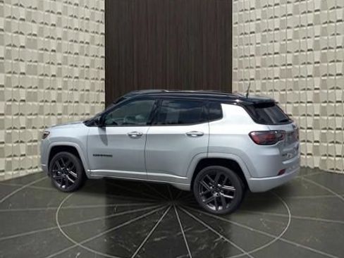 Used 2025 Jeep Compass Limited w/ High Altitude Package AWD/4WD image 7