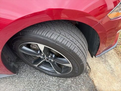 Used 2018 Ford Mustang Coupe image 8