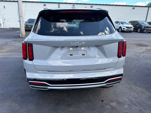 Used 2023 Kia Sorento SX FWD image 5