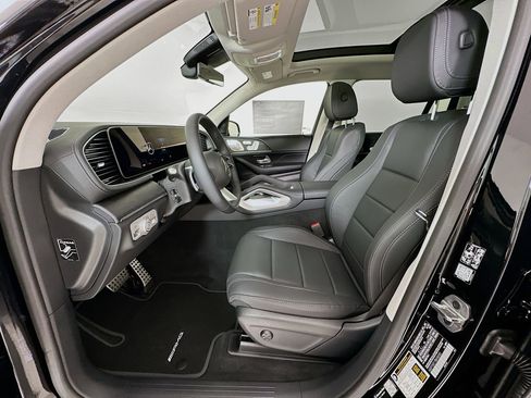 New 2026 Mercedes-Benz GLS 450 4MATIC image 23
