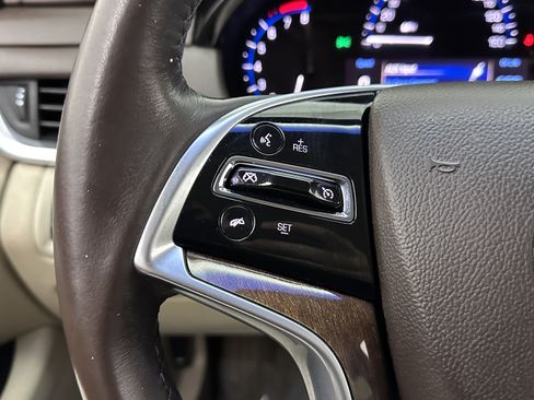 Used 2015 Cadillac XTS FWD image 16