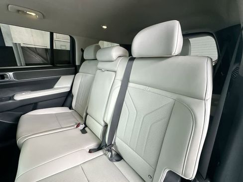 Used 2024 Hyundai Santa Fe SEL FWD image 22